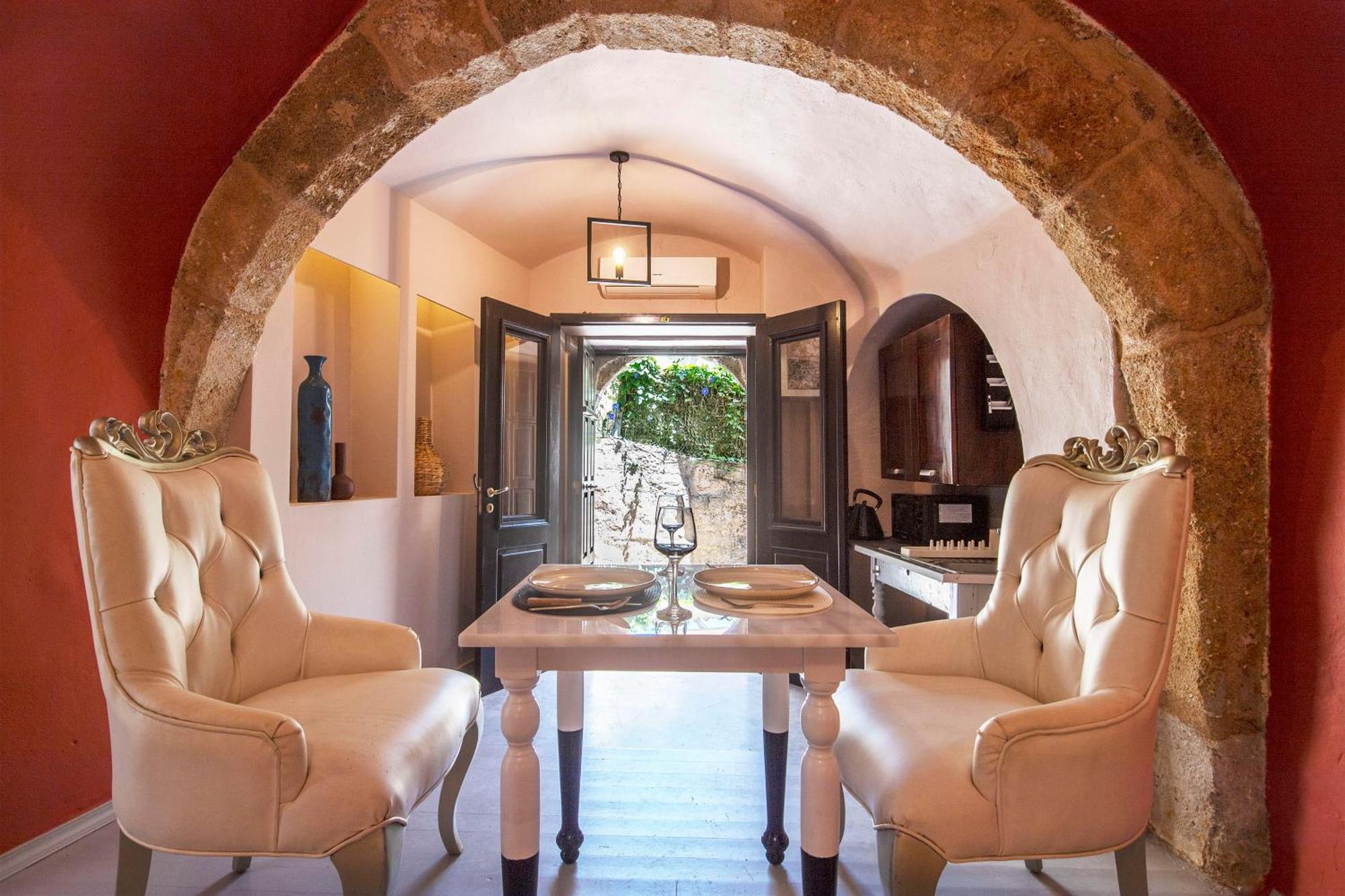 Old Town Corner Luxury Studios Rhodes City Extérieur photo
